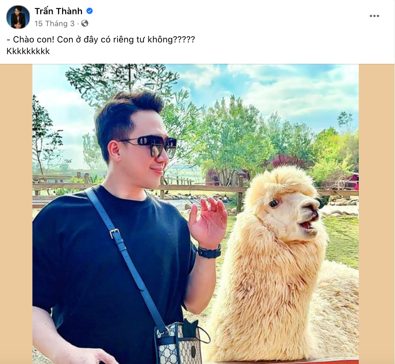 Nam MC có bài đăng "cà khịa" sau ồn ào liên quan đến việc chen hàng, bao rạp phim. Nam MC có bài đăng "cà khịa" sau ồn ào liên quan đến việc chen hàng, bao rạp phim.