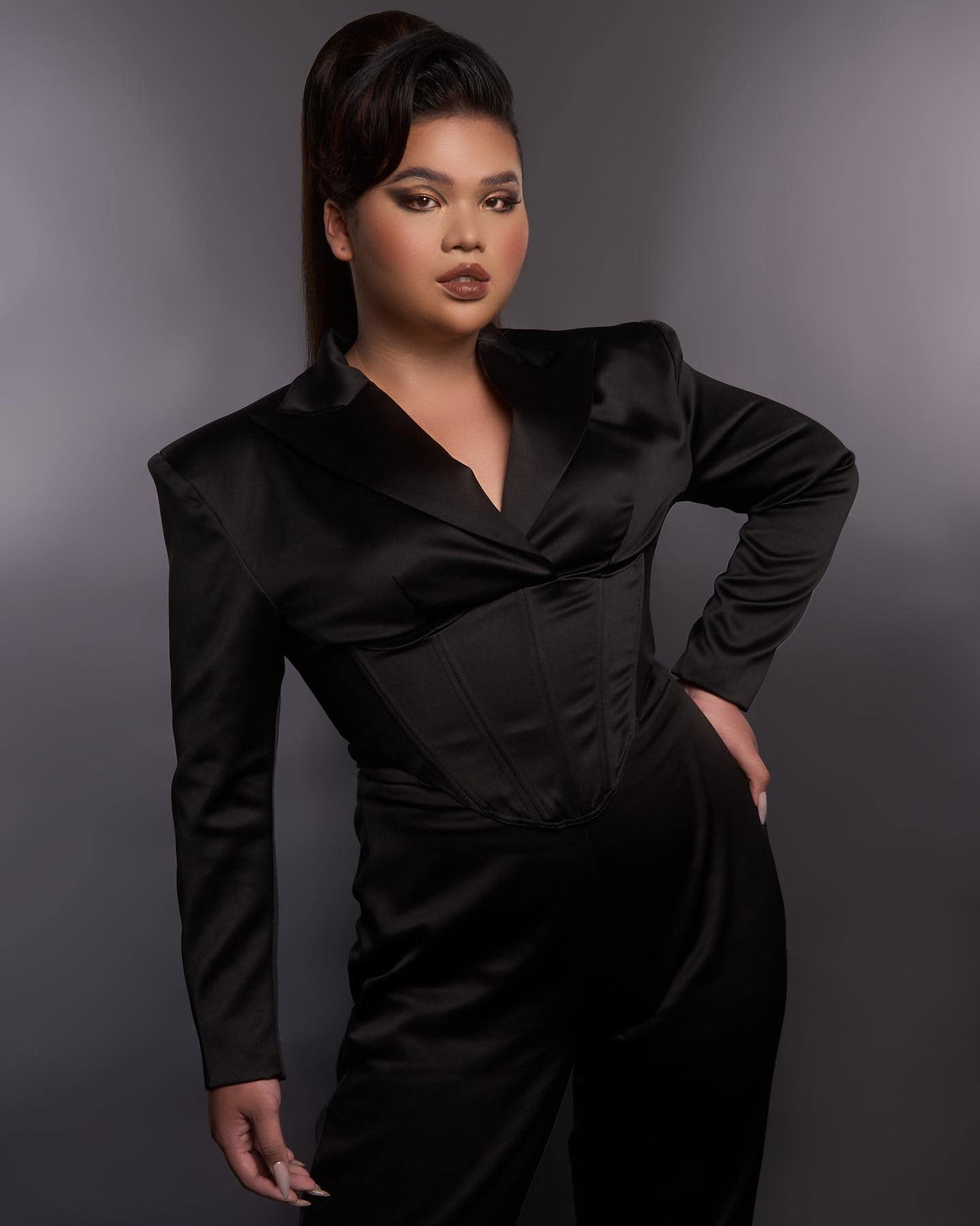 Hiện Huy Hoàng đang là thí sinh thuộc team của Huấn luyện viên Mai Ngô. Hiện Huy Hoàng đang là thí sinh thuộc team của Huấn luyện viên Mai Ngô.