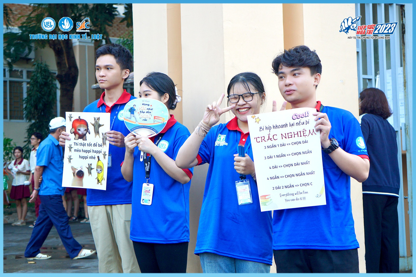 Kỳ thi trở nên bớt căng thẳng hơn là nhờ những tấm biển "nhắc khéo" rất đáng yêu như này! Ảnh: Hội Sinh viên Trường ĐH Kinh tế - Luật Kỳ thi trở nên bớt căng thẳng hơn là nhờ những tấm biển "nhắc khéo" rất đáng yêu như này! Ảnh: Hội Sinh viên Trường ĐH Kinh tế - Luật