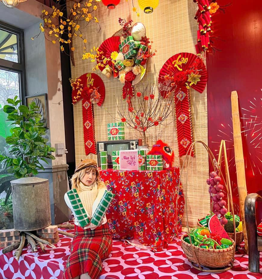 Nhiều bạn trẻ đã kịp sở hữu cho mình những bức ảnh ngập tràn sắc xuân. Ảnh: ATC CAFE Nhiều bạn trẻ đã kịp sở hữu cho mình những bức ảnh ngập tràn sắc xuân. Ảnh: ATC CAFE