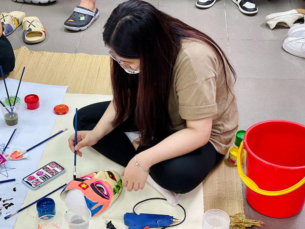 Ai cũng có thể tạo ra những chiếc mặt nạ theo phong cách riêng của mình. - Ảnh: Skillking FPT