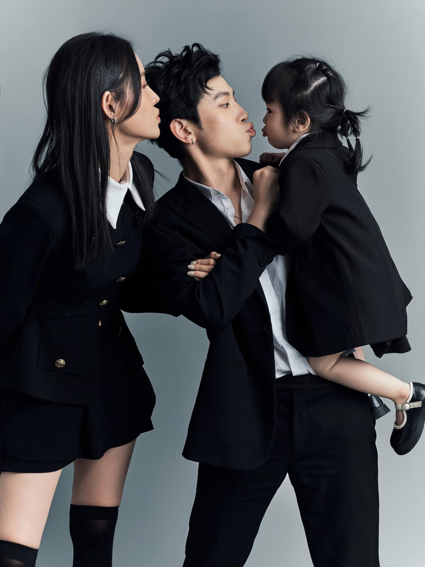 Anh chàng đã tỉ mỉ lên kế hoạch dưới sự hỗ trợ của những người bạn.