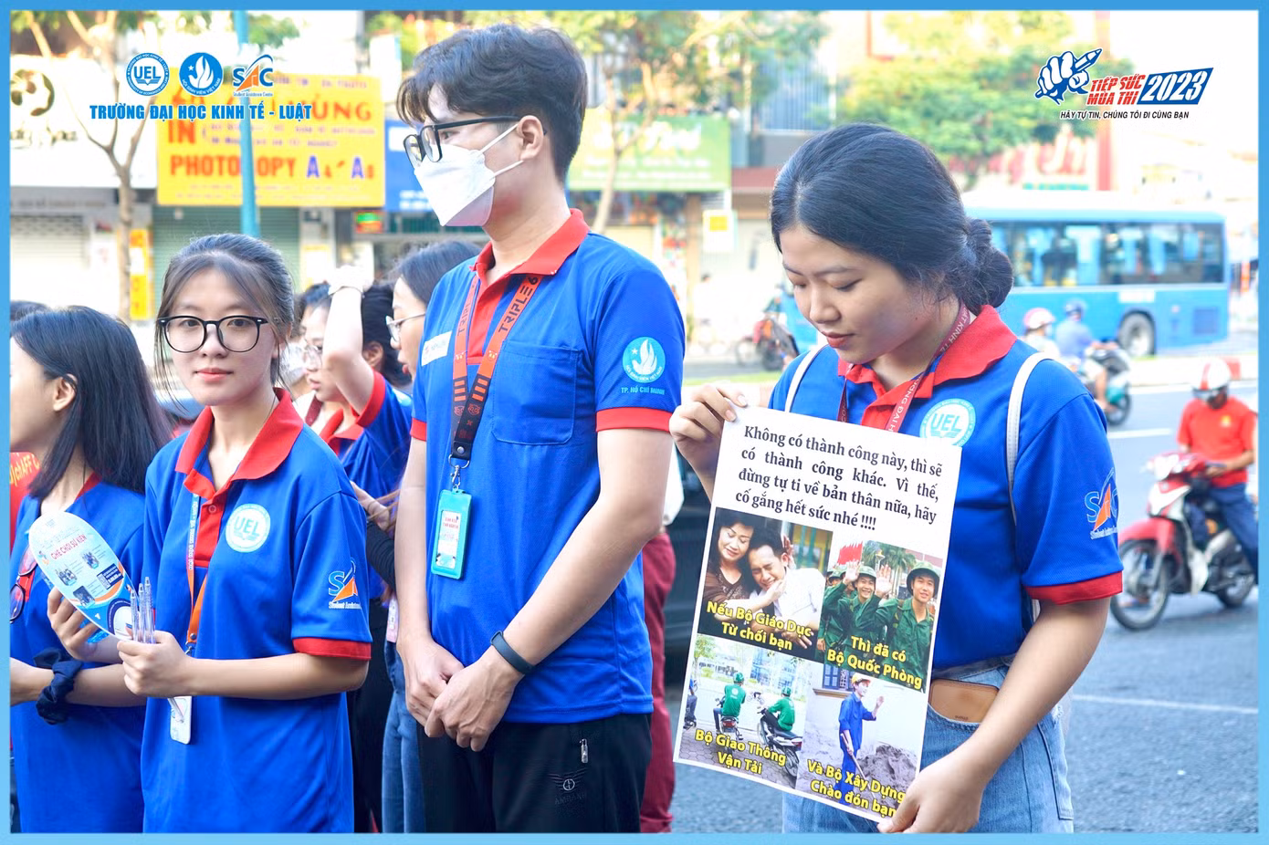 Những lời nhắn nhủ ngọt ngào và cảm động giúp teen 2K5 "nạp" thêm sự tự tin để vững vàng "chinh chiến" trong kỳ thi vô cùng cam go. Ảnh: Hội Sinh viên Trường ĐH Kinh tế - Luật