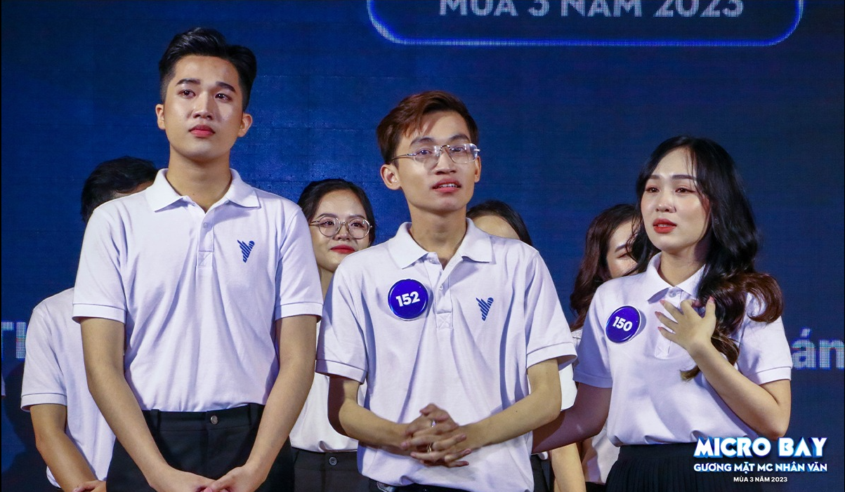 Từ trái sang, Đăng Khoa, Thanh Vũ và Gia Uyên xúc động khi được bước vào Top 3. Từ trái sang, Đăng Khoa, Thanh Vũ và Gia Uyên xúc động khi được bước vào Top 3.