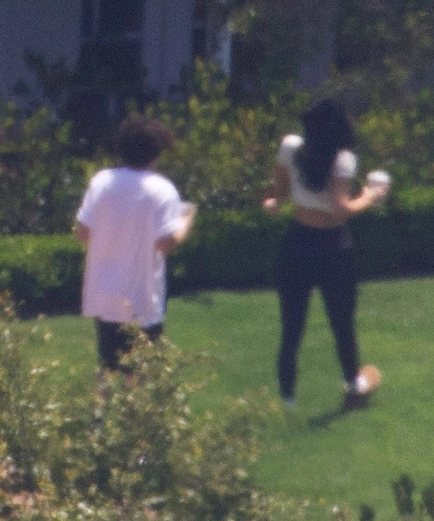 Đây là lần đầu tiên cặp đôi bị chụp ảnh xuất hiện cùng nhau.