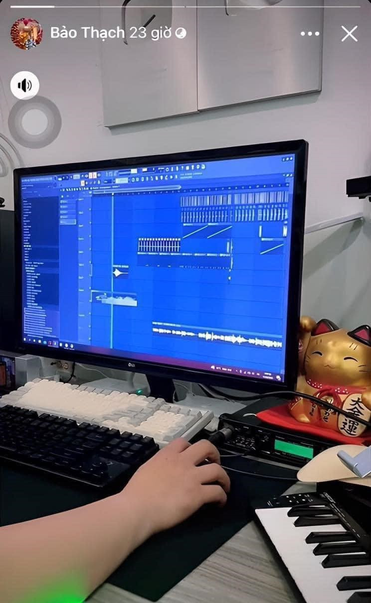 Nhiều người hâm mộ suy đoán nhạc sĩ Bảo Thạch và Khởi My đang chuẩn bị cho dự án mới.