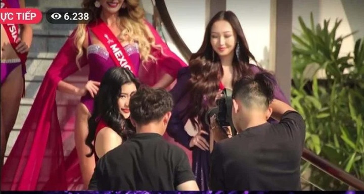 Sự cố quay hình khiến người hâm mộ không khỏi thất vọng. Sự cố quay hình khiến người hâm mộ không khỏi thất vọng.