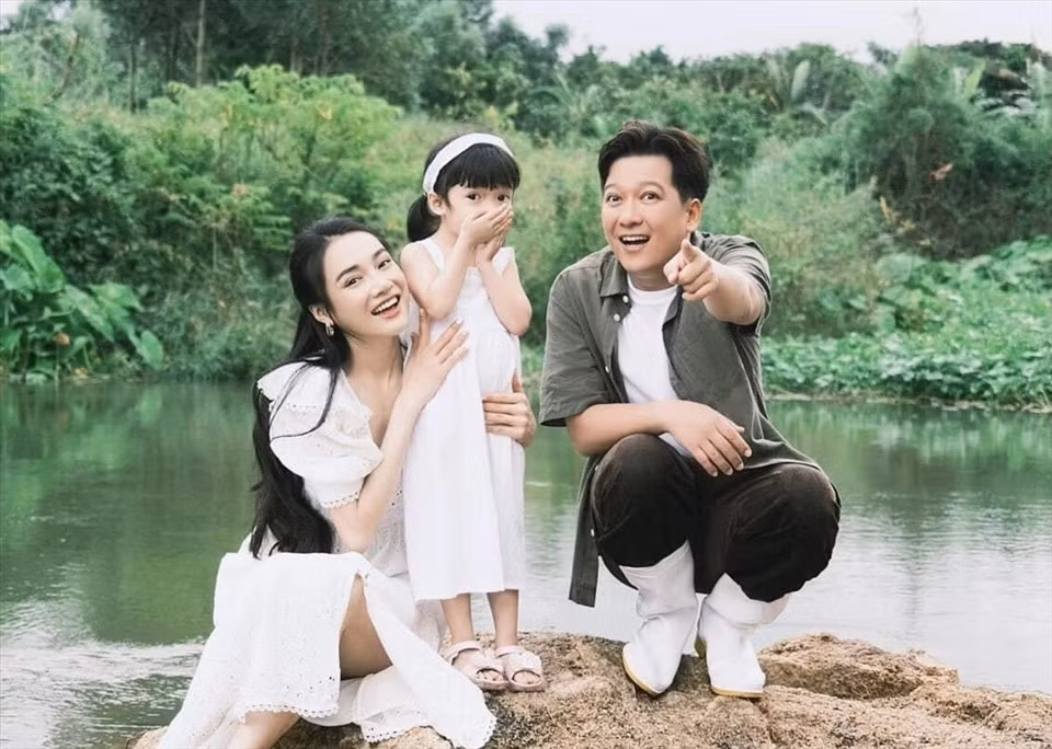 Gia đình hạnh phúc của Nhã Phương.