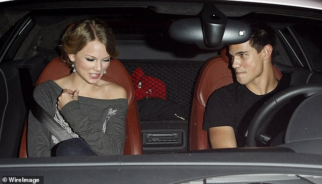 Taylor Lautner và Taylor Swift khi còn bên nhau. Taylor Lautner và Taylor Swift khi còn bên nhau.