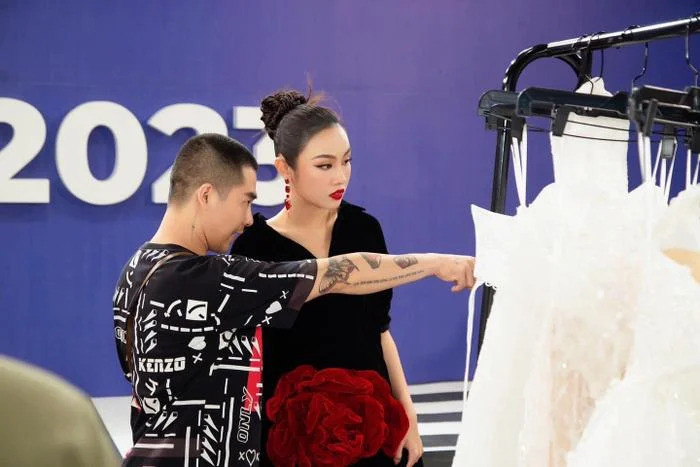 Bên cạnh vai trò mentor tại cuộc thi Miss International Queen Vietnam 2023, Thuỷ Tiên còn tham gia vào một bộ phim điện ảnh và làm diễn giả tại một buổi giao lưu với sinh viên. Bên cạnh vai trò mentor tại cuộc thi Miss International Queen Vietnam 2023, Thuỷ Tiên còn tham gia vào một bộ phim điện ảnh và làm diễn giả tại một buổi giao lưu với sinh viên.