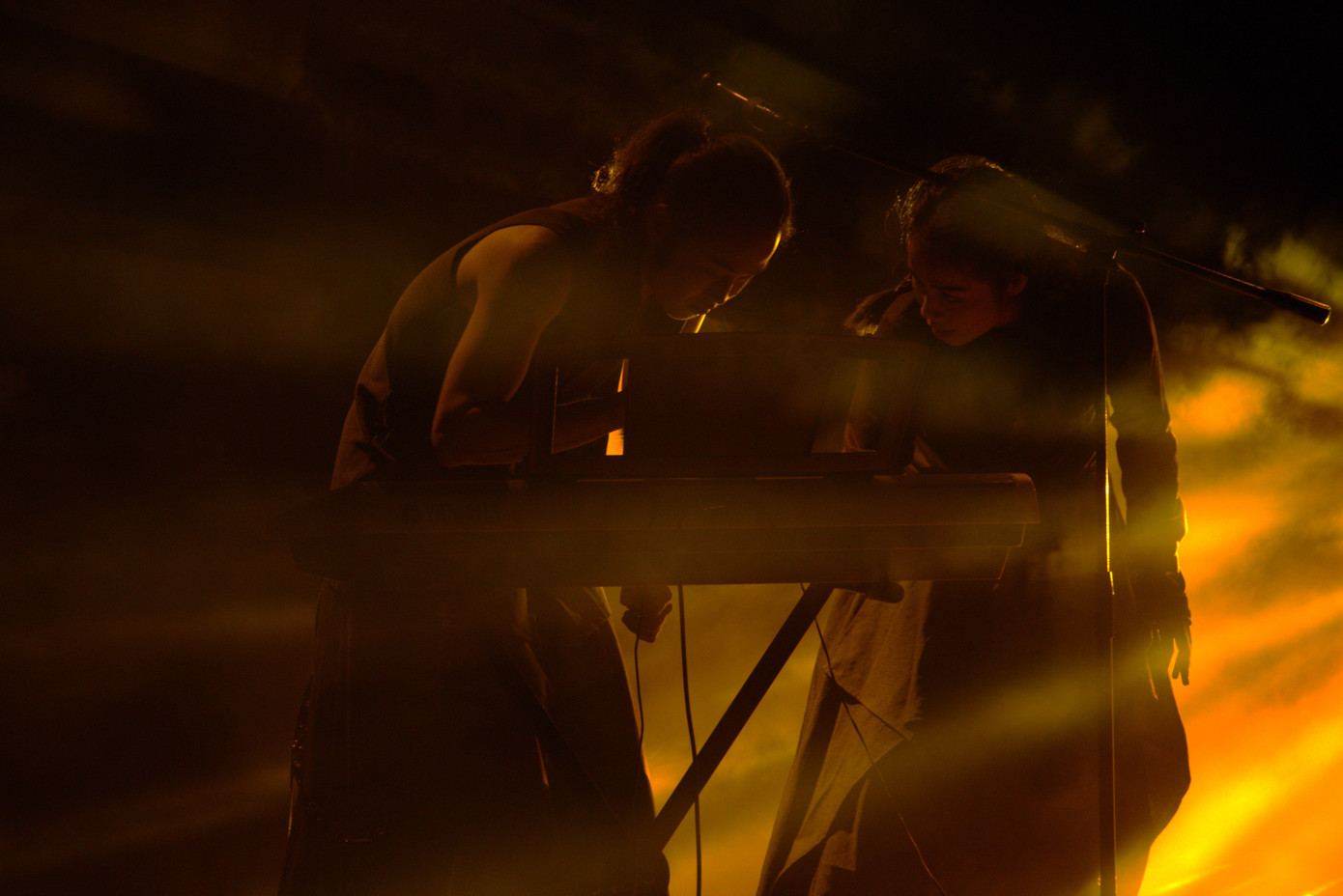 Ca khúc "13 giờ đêm" qua phần trình diễn "xuất thần" của nghệ sĩ múa Huỳnh Như và ca sĩ Phạm Trần Duy đã thể hiện sự cô độc trong nội tâm khi ta trưởng thành.