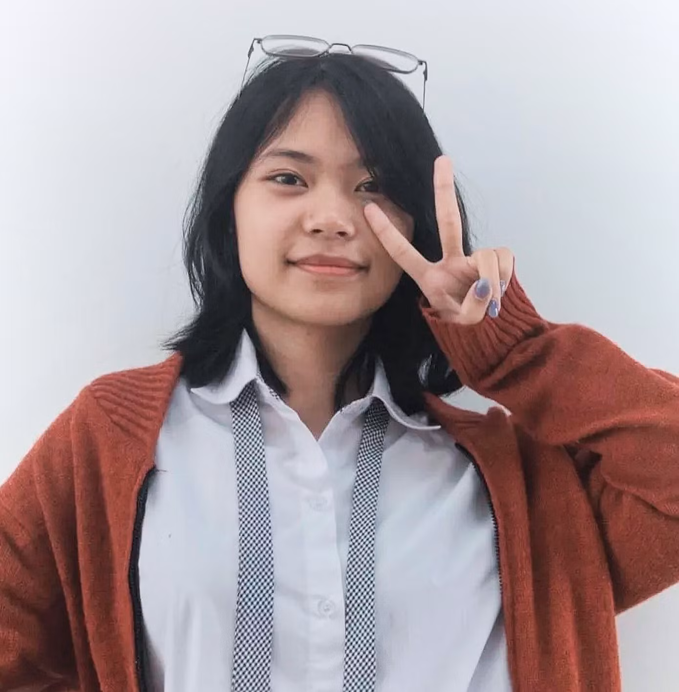 Hà Trang đã tiếp xúc với tiếng Anh ngay từ khi còn nhỏ. Hà Trang đã tiếp xúc với tiếng Anh ngay từ khi còn nhỏ.
