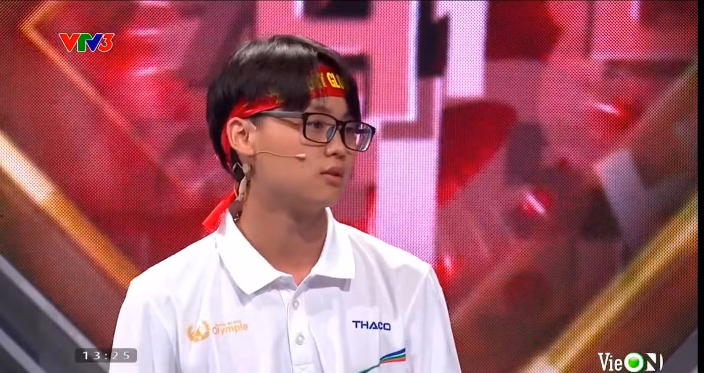Duy Minh chính là người xuất sắc nhất phần thi Vượt chướng ngại vật.
