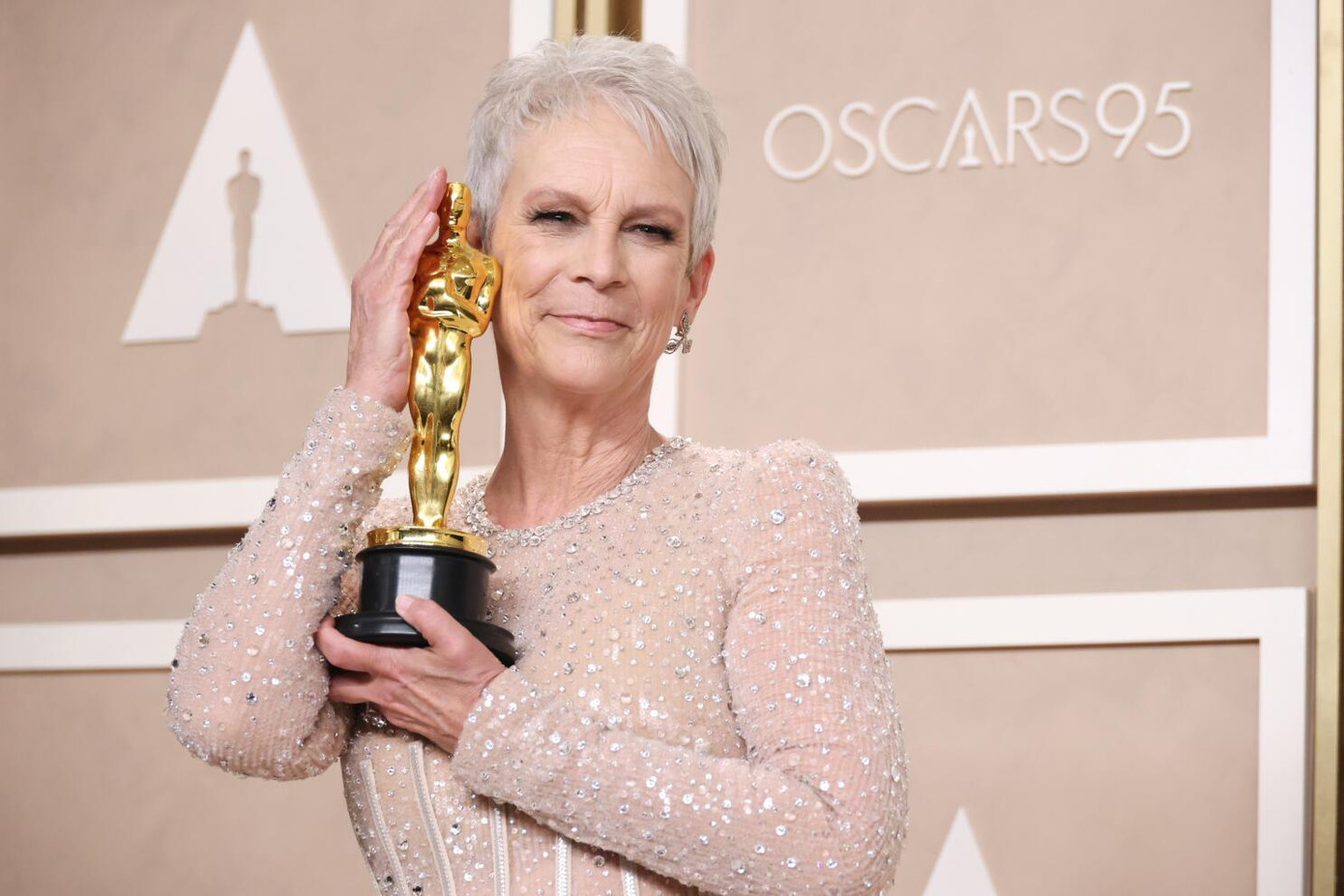 Jamie Lee Curtis mong muốn vào vai bác sĩ Kureha của "One Piece" live-action. Jamie Lee Curtis mong muốn vào vai bác sĩ Kureha của "One Piece" live-action.