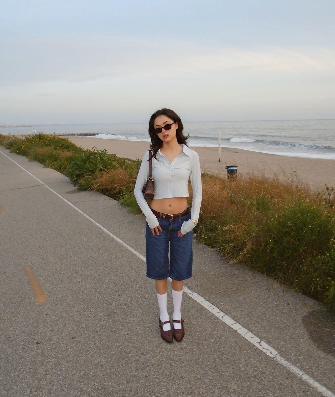 Món đồ này cũng đáp ứng được nhu cầu thoải mái, thoáng mát trong tiết trời nóng bức.