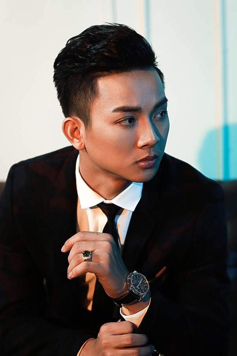 Gương mặt góc cạnh của Hoài Lâm trước khi tăng cân.