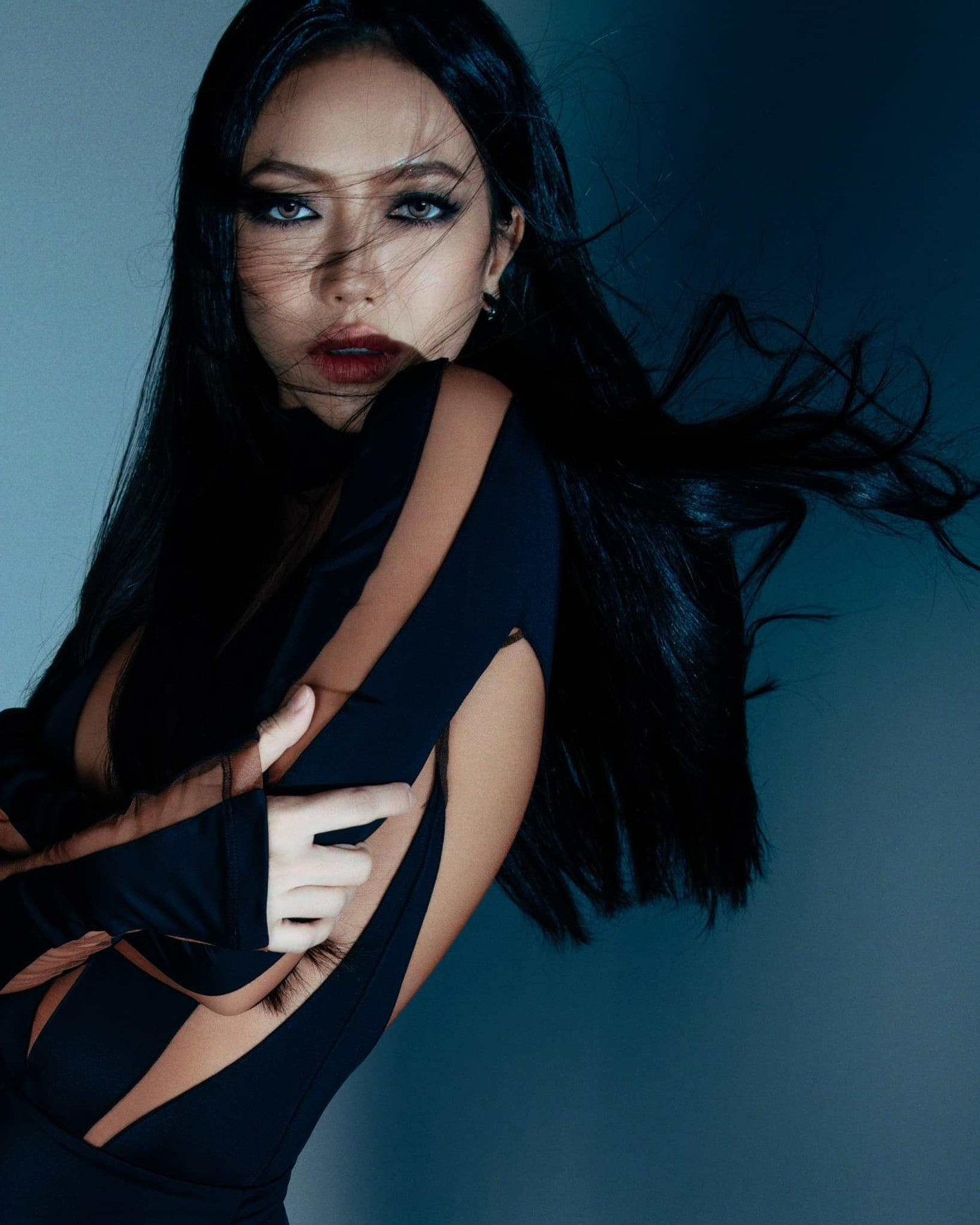 Diệu Nhi lột xác quyến rũ, bí ẩn trong bộ ảnh mới. Diệu Nhi lột xác quyến rũ, bí ẩn trong bộ ảnh mới.