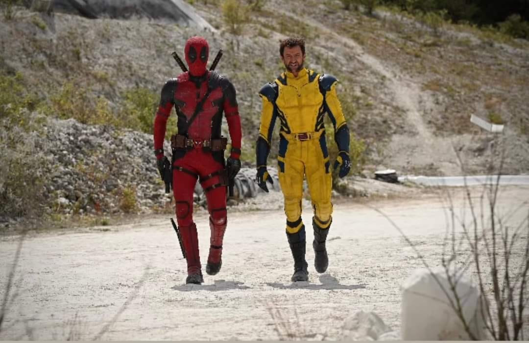 Khác với Wolverine, Deadpool vẫn được giữ nguyên tạo hình từ hai phần phim trước đó.