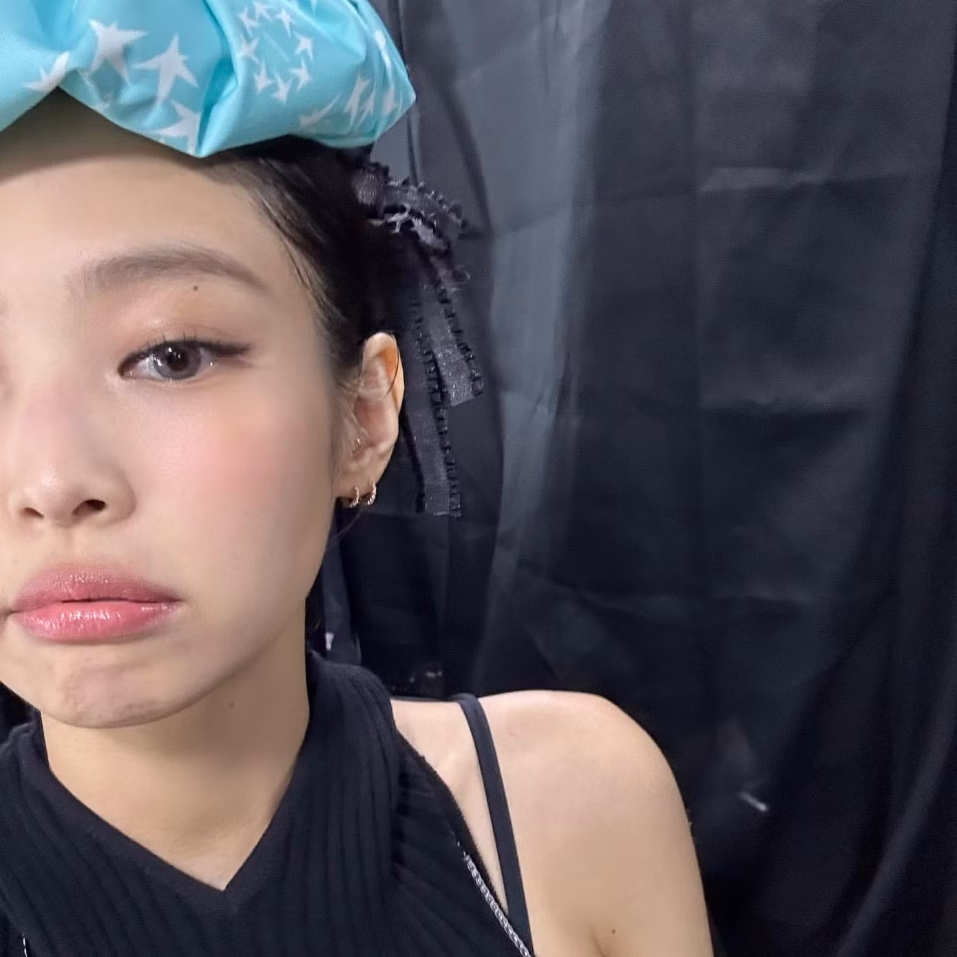 Phương pháp giải nhiệt cấp bách khỏi cái nóng của Hà Nội được Jennie chia sẻ.