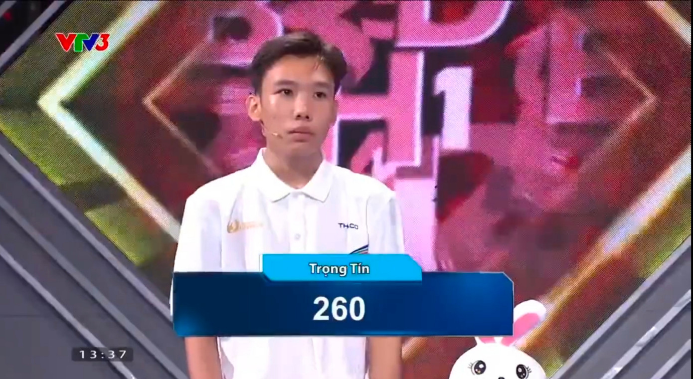 Trước đó, Trọng Tín vẫn luôn giữ vững vị trí dẫn đầu Đoàn leo núi.