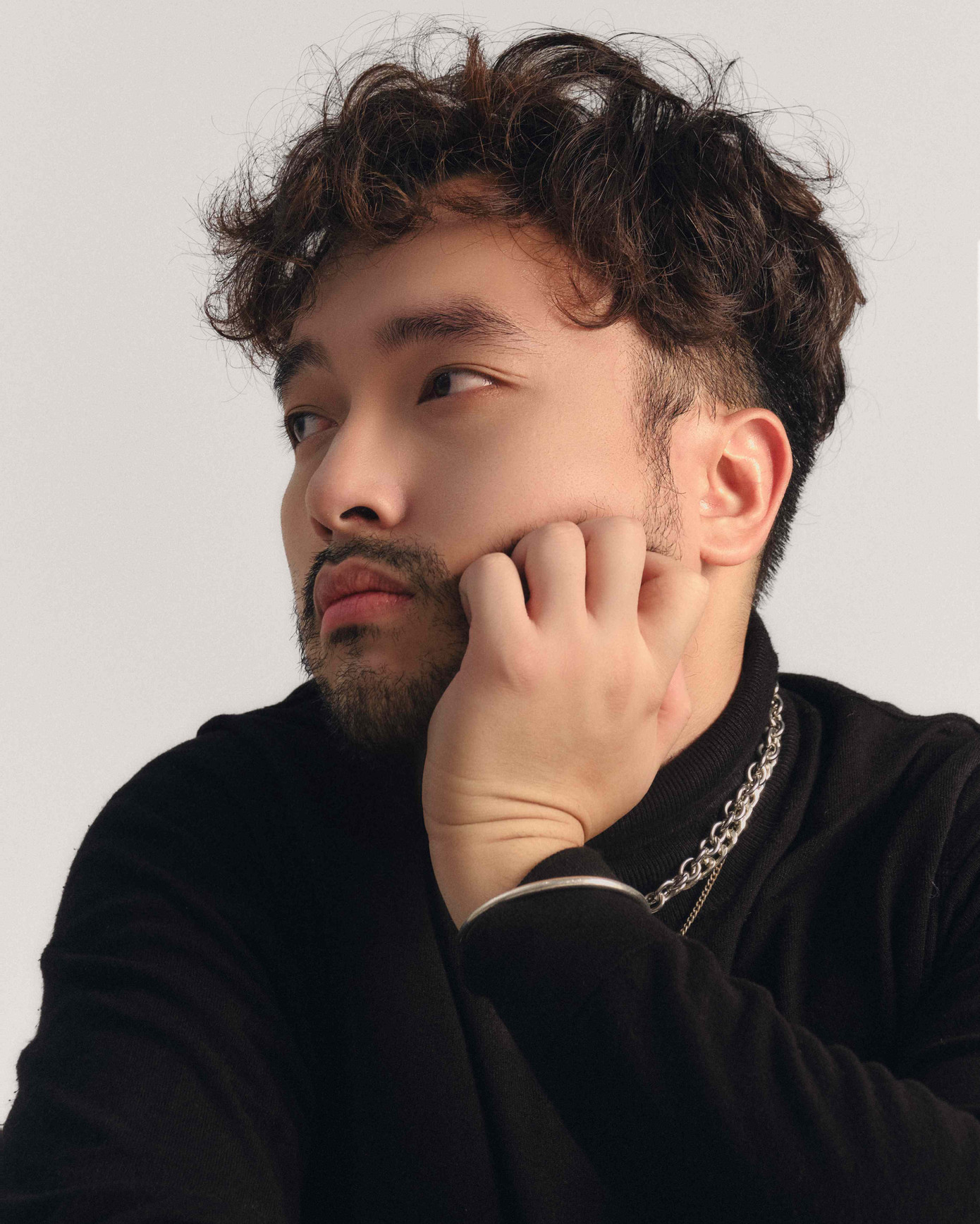 JIMI đã sáng lập ra nhóm sản xuất âm nhạc tên Man Child Prodigy bao gồm 7 các chàng trai có chung niềm đam mê dành cho âm nhạc. JIMI đã sáng lập ra nhóm sản xuất âm nhạc tên Man Child Prodigy bao gồm 7 các chàng trai có chung niềm đam mê dành cho âm nhạc.