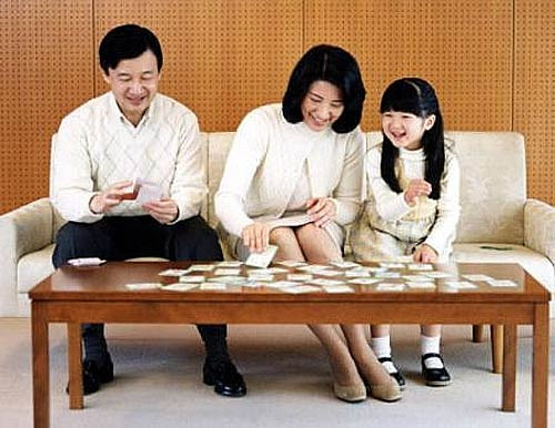 Mỗi tối, gia đình tôi thường dành một tiếng chơi 