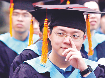 Lựa chọn của trí thức trẻ, trở thành chuyên gia hay vào quan trường? Ảnh: Phạm Yên - Hưng Bình