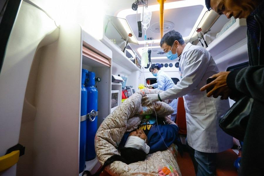 Chủ tịch Trung Quốc Tập Cận Bình đã kêu gọi dốc toàn lực cứu trợ, ưu tiên cứu người và giảm thiểu thương vong, Hoàn cầu thời báo đưa tin hôm thứ Hai. Khoản hỗ trợ tài chính 150 triệu nhân dân tệ đã được chính quyền triển khai để phục vụ các nỗ lực cứu hộ và cứu trợ.