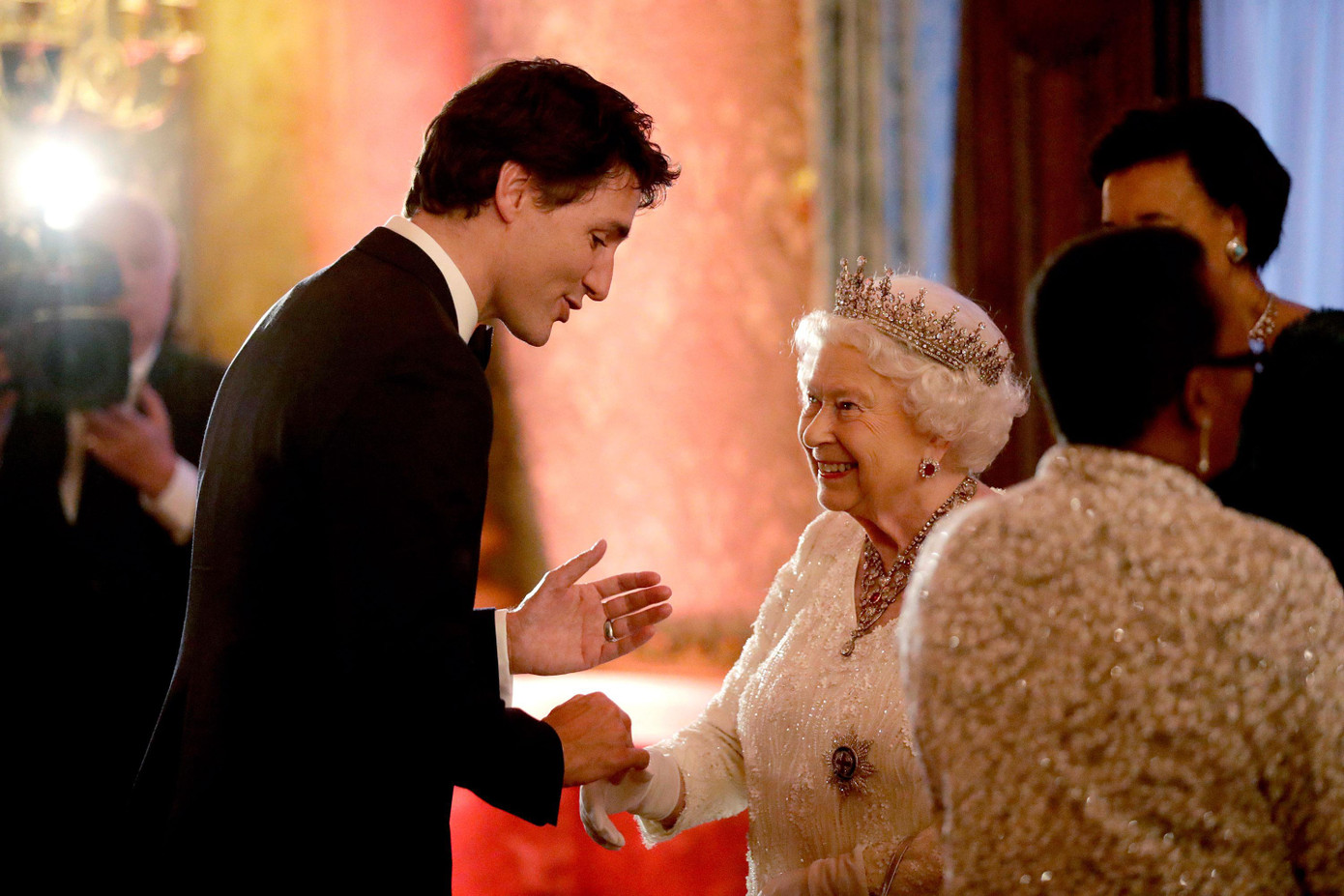 Thủ tướng Canada Trudeau và Nữ hoàng Elizabeth II. Ảnh: Getty