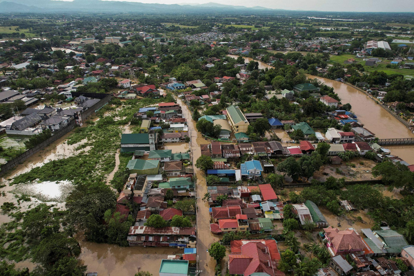Ngập lụt trên diện rộng ở Bulacan. Ảnh: Reuters