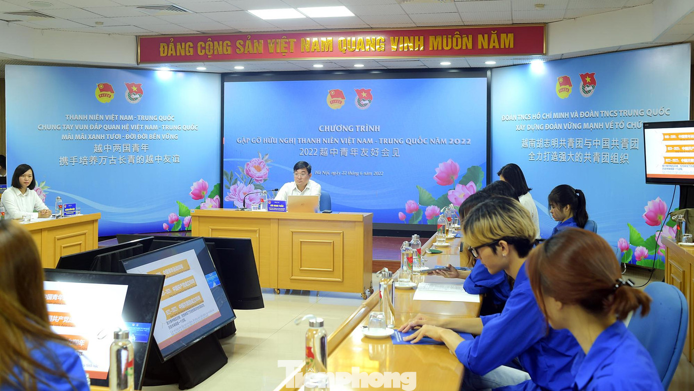 Các đại biểu thanh niên Việt Nam tham gia thảo luận tại chương trình. Ảnh; Xuân Tùng