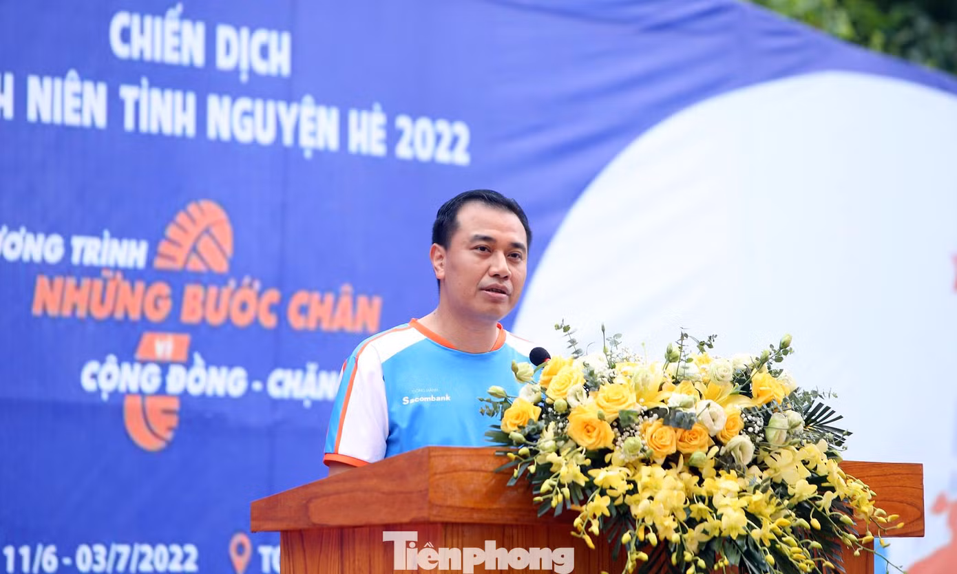 Anh Nguyễn Hải Minh phát biểu phát động chặng 5 chương trình Những bước chân vì cộng đồng. Ảnh: Lâm Đăng Hải