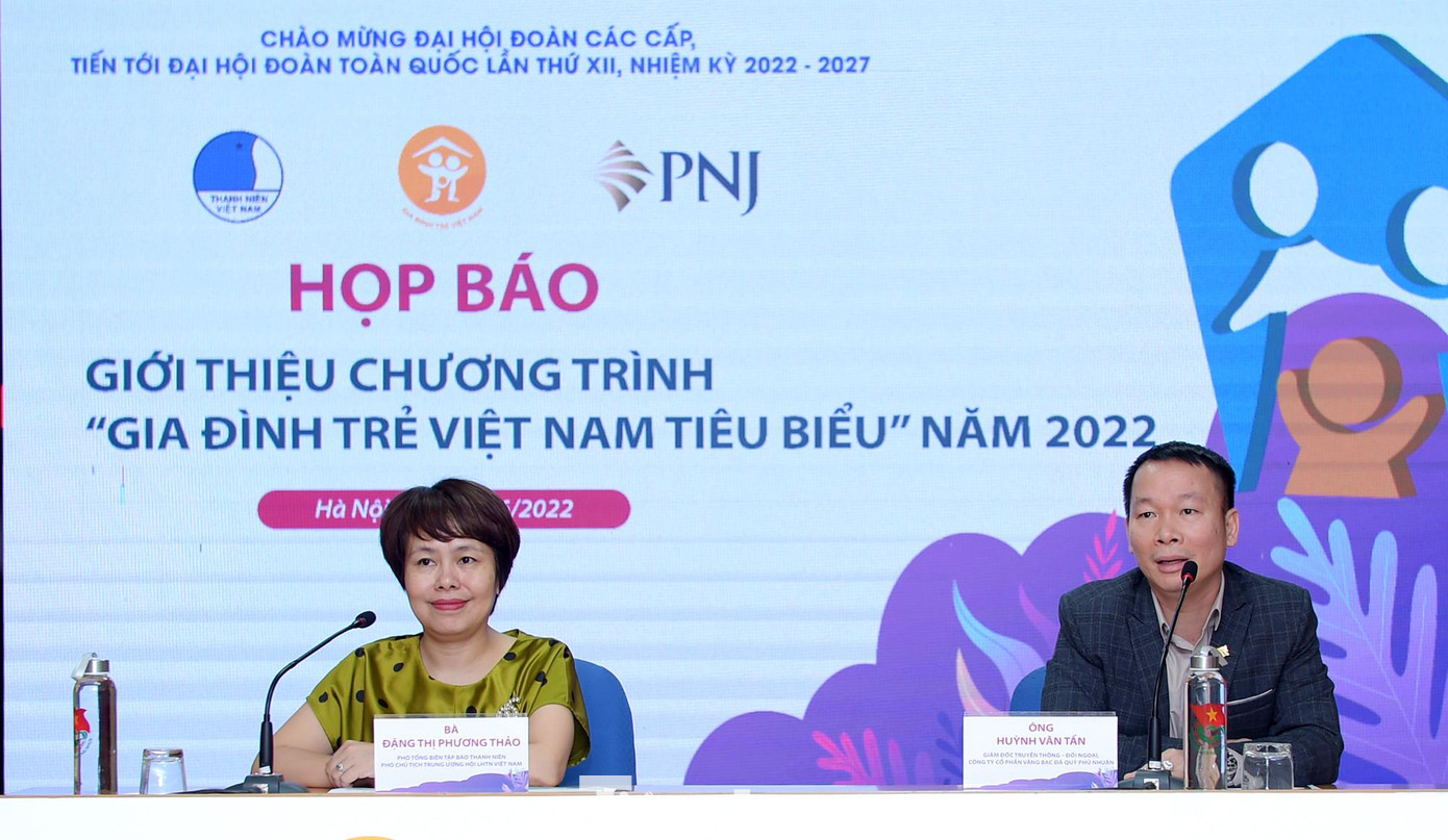 Ban Tổ chức thông tin về chương trình. Ảnh: Xuân Tùng