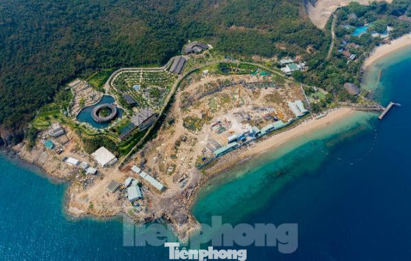 Tỉnh Khánh Hòa phê duyệt quy hoạch và điều chỉnh quy hoạch xây dựng đối với các khu đất kinh doanh, dịch vụ thành đất ở không hình thành đơn vị ở đối với dự án KDL đảo Hòn Tằm chưa đúng quy định Luật Đất đai.