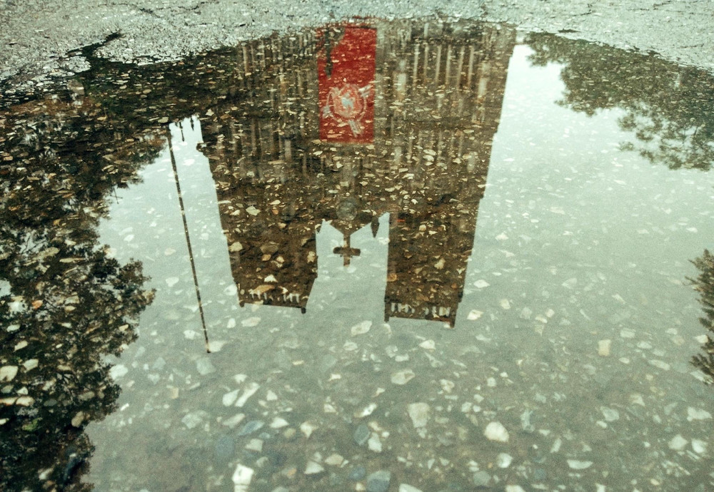 Hà Nội tĩnh mịch mùa COVID-19 qua gương soi bóng nước ảnh 2