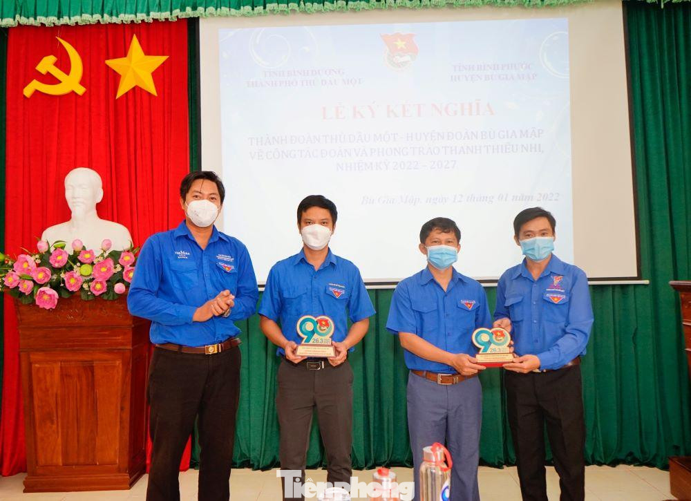 Trong đó tập trung chủ yếu vào các hoạt động, chương trình vì cộng đồng, xây dựng nông thôn mới.