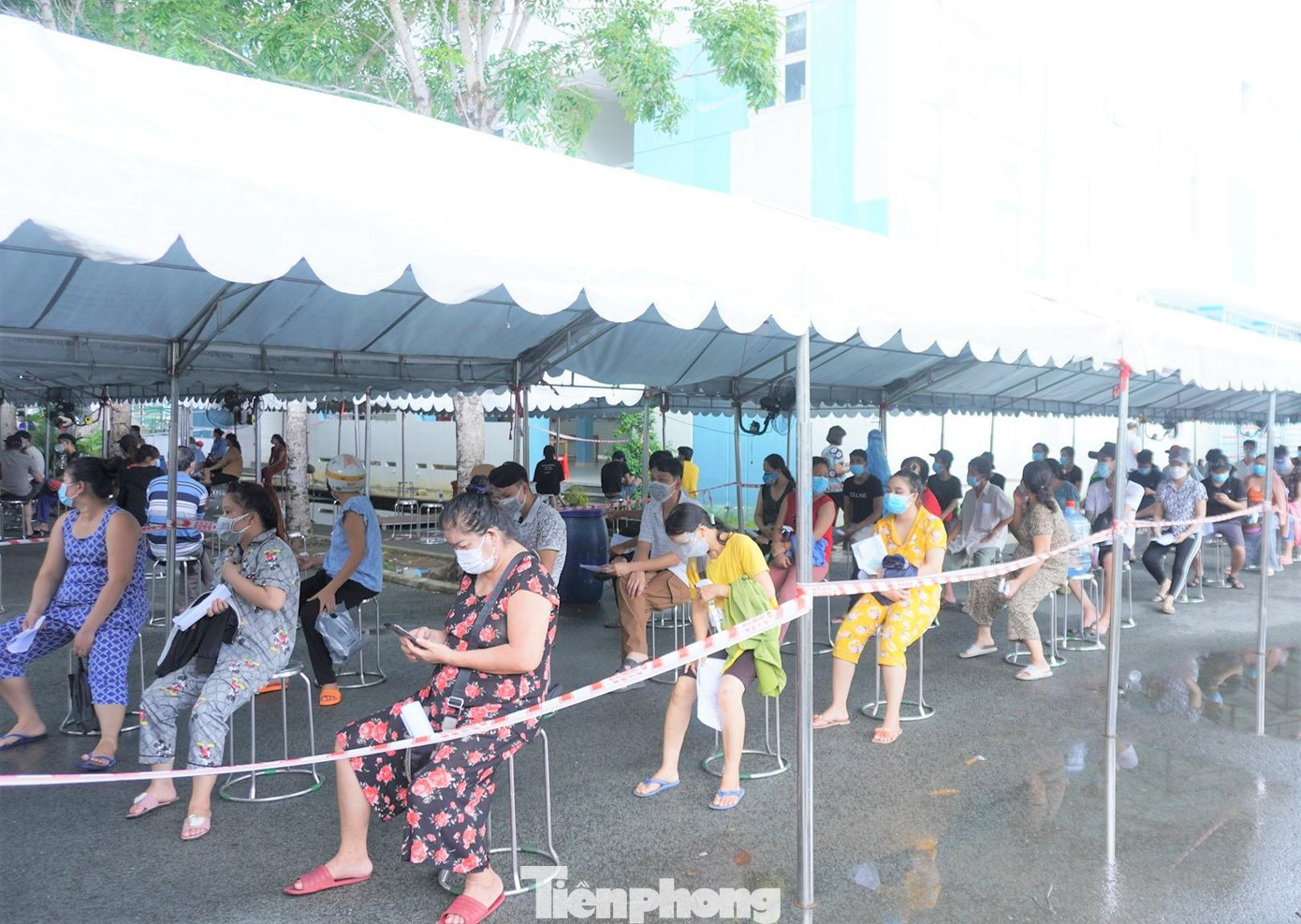 Bình Dương đang đẩy nhanh tiến độ tiêm vắc xin trong bối cảnh thích ứng an toàn với dịch bệnh