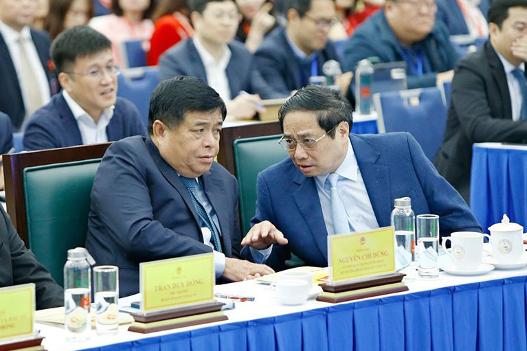 Thủ tướng Phạm Minh Chính và Bộ trưởng Nguyễn Chí Dũng tại Hội nghị tổng kết Bộ KH&ĐT sáng ngày 11/01/2024.