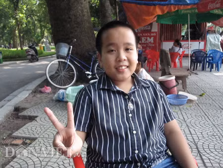 Nam xì tin khi chụp hình