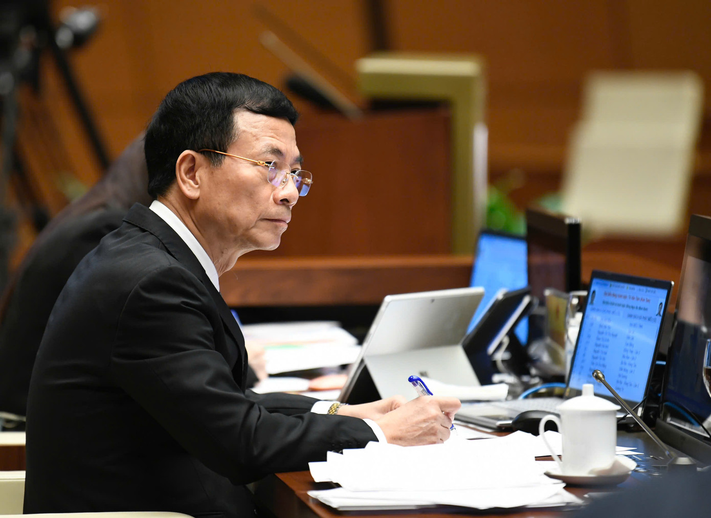 Bộ trưởng Bộ Thông tin và Truyền thông Nguyễn Mạnh Hùng. Ảnh: Như Ý Bộ trưởng Bộ Thông tin và Truyền thông Nguyễn Mạnh Hùng. Ảnh: Như Ý