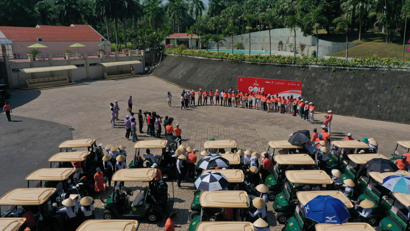 Hoàng hôn tuyệt đẹp trên sân Kings Course ảnh 28