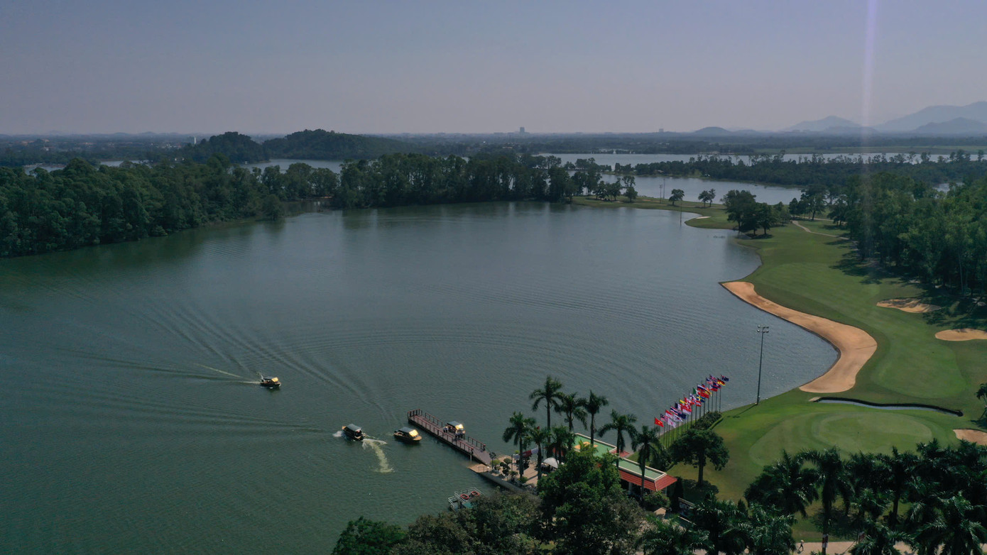 Hoàng hôn tuyệt đẹp trên sân Kings Course ảnh 35