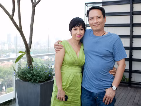 Hai vợ chồng nhạc sĩ Anh Quân - Mỹ Linh . Hai vợ chồng nhạc sĩ Anh Quân - Mỹ Linh