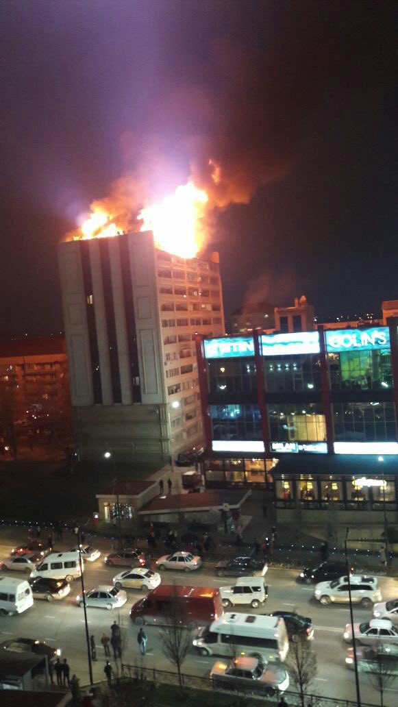 Lại cháy lớn ở Nga, hơn 200 người phải sơ tán ảnh 1