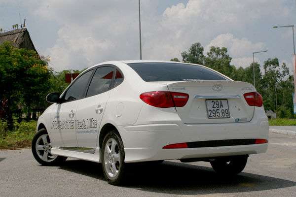 Phần đuôi của chiếc xe