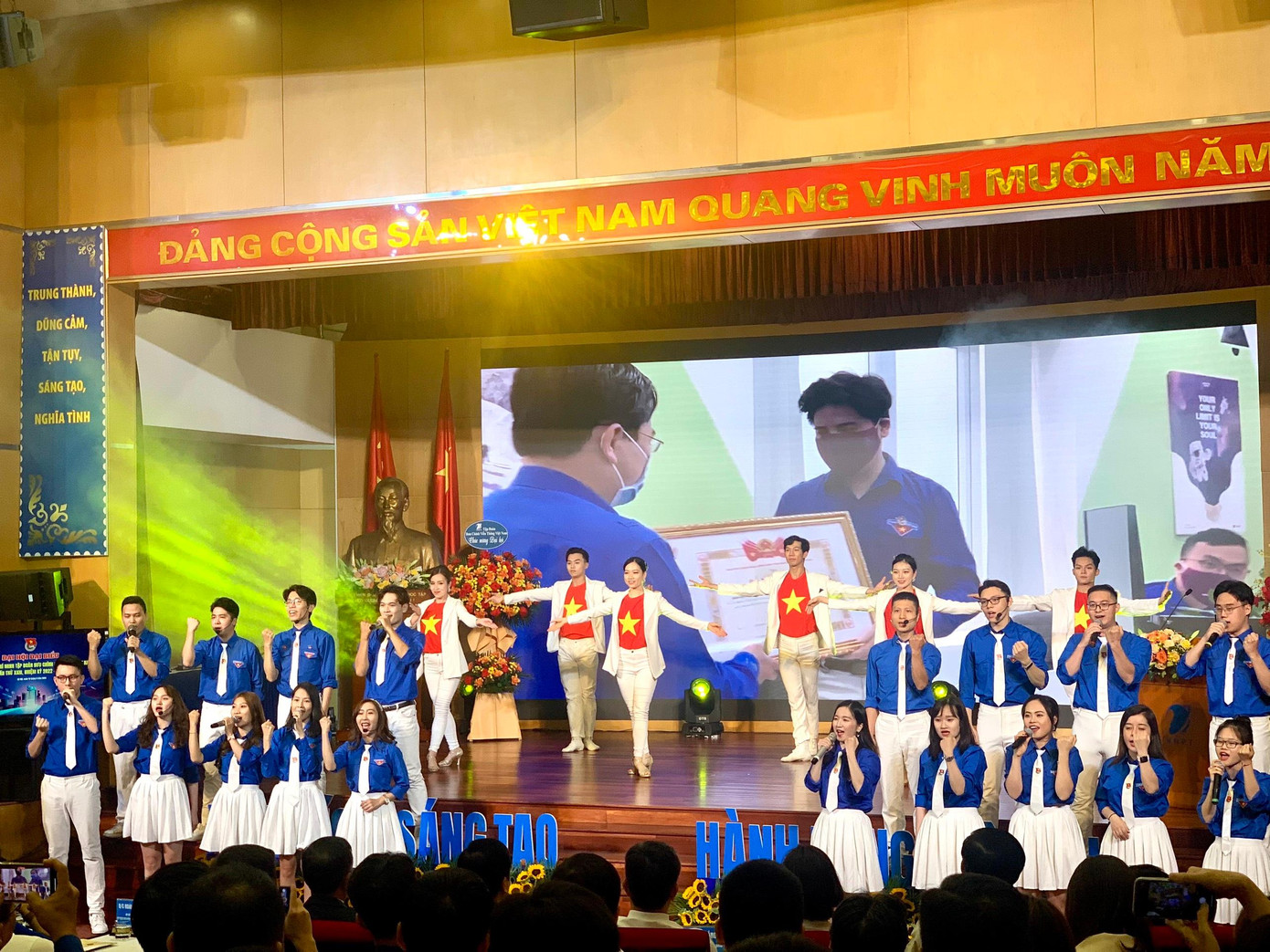 Các tiết mục văn nghệ đặc sắc tại Đại hội