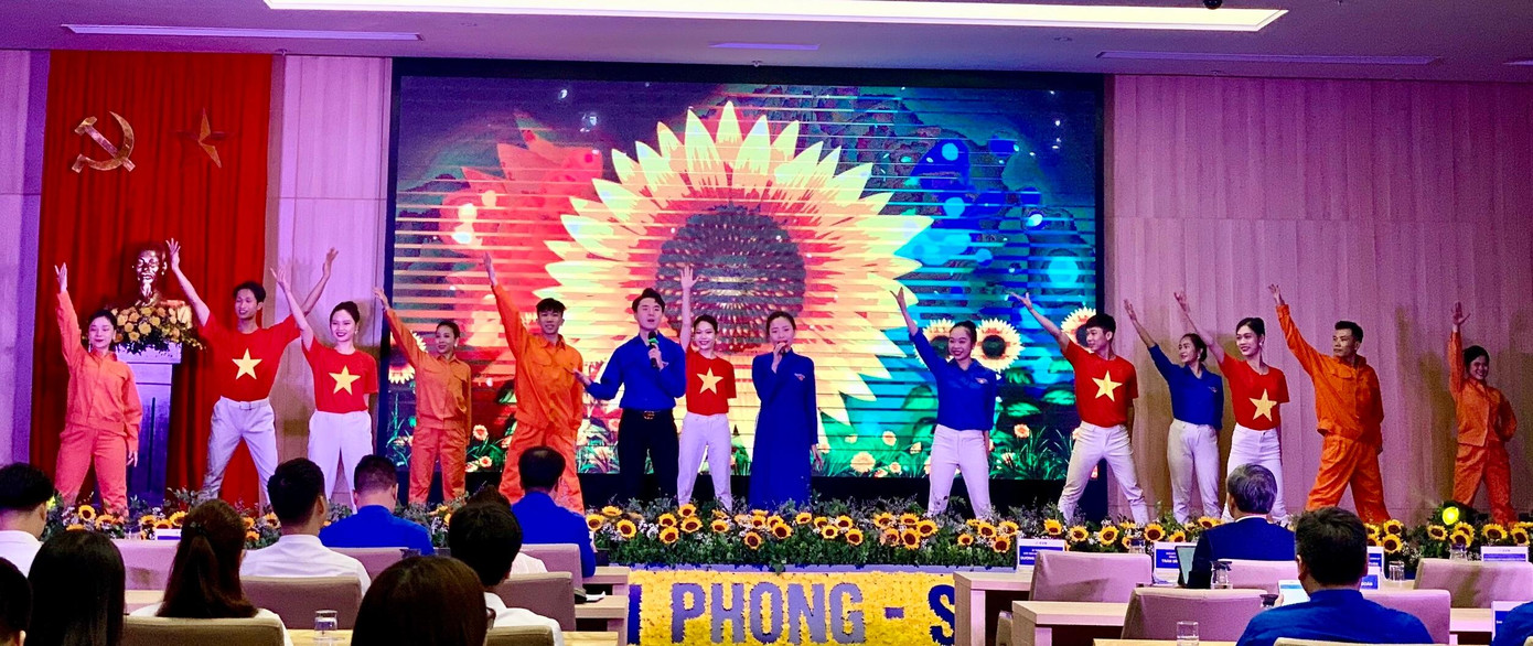 Các tiết mục văn nghệ đậm chất EVN tại Đại hội Các tiết mục văn nghệ đậm chất EVN tại Đại hội