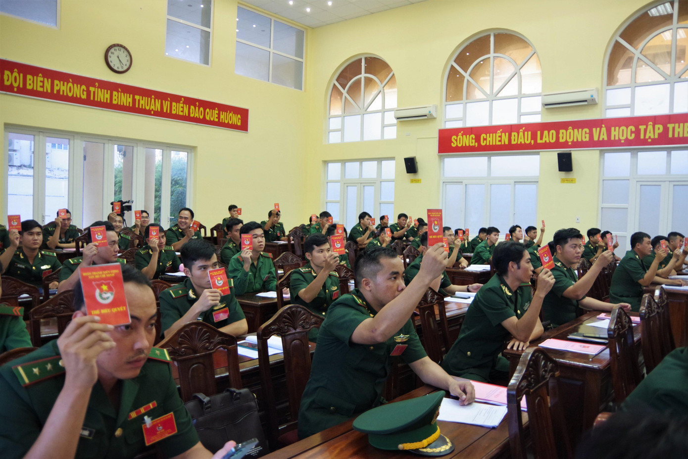 Bình Thuận là đơn vị đầu tiên trên toàn quốc đã hoàn thành 100% đại hội Đoàn cấp huyện và tương đương, nhiệm kỳ 2022 – 2027 Bình Thuận là đơn vị đầu tiên trên toàn quốc đã hoàn thành 100% đại hội Đoàn cấp huyện và tương đương, nhiệm kỳ 2022 – 2027