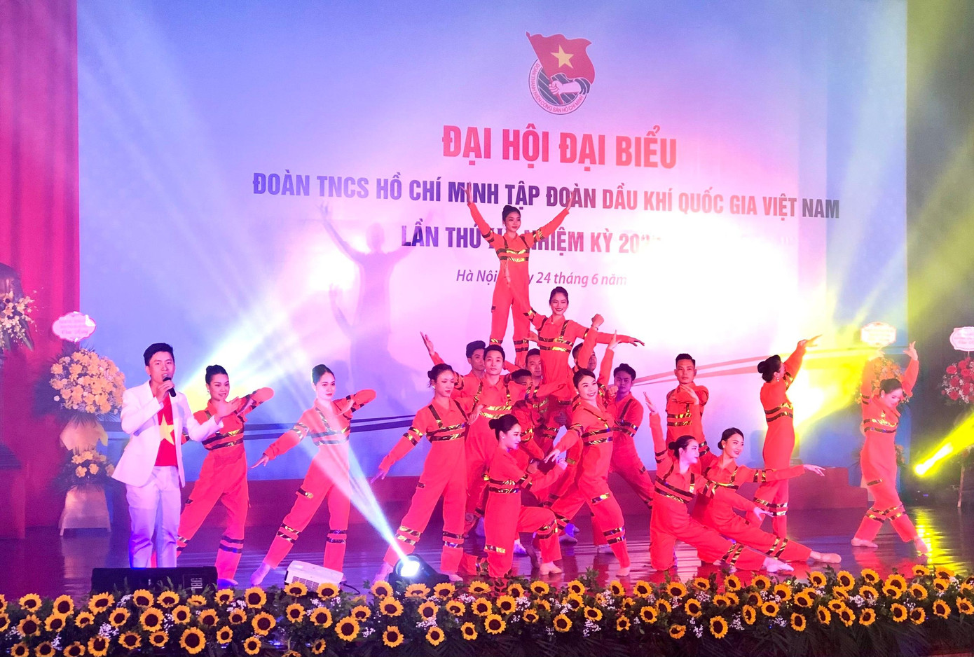 Các tiết mục văn nghệ đậm chất dầu khí tại đại hội Các tiết mục văn nghệ đậm chất dầu khí tại đại hội