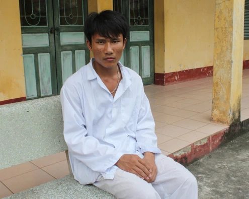 Thuận điều trị tại khu A6, khoa Thần kinh, Bệnh viện Quân y 103. Ảnh: Bình Minh.